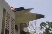 揭阳印度一波音787客机坠毁机上242人、地面5名学生遇难！我驻印度使馆：机上无中国籍乘客